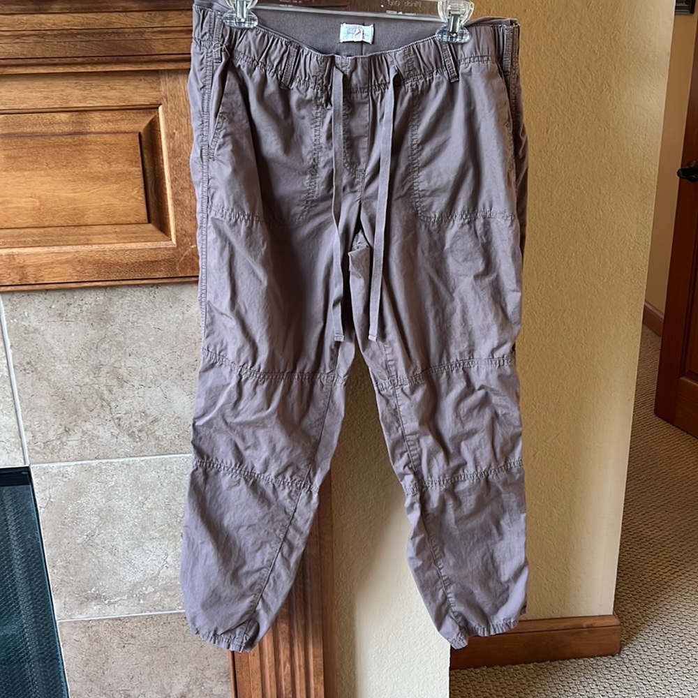 Lou and Grey taupe colored jogger pants